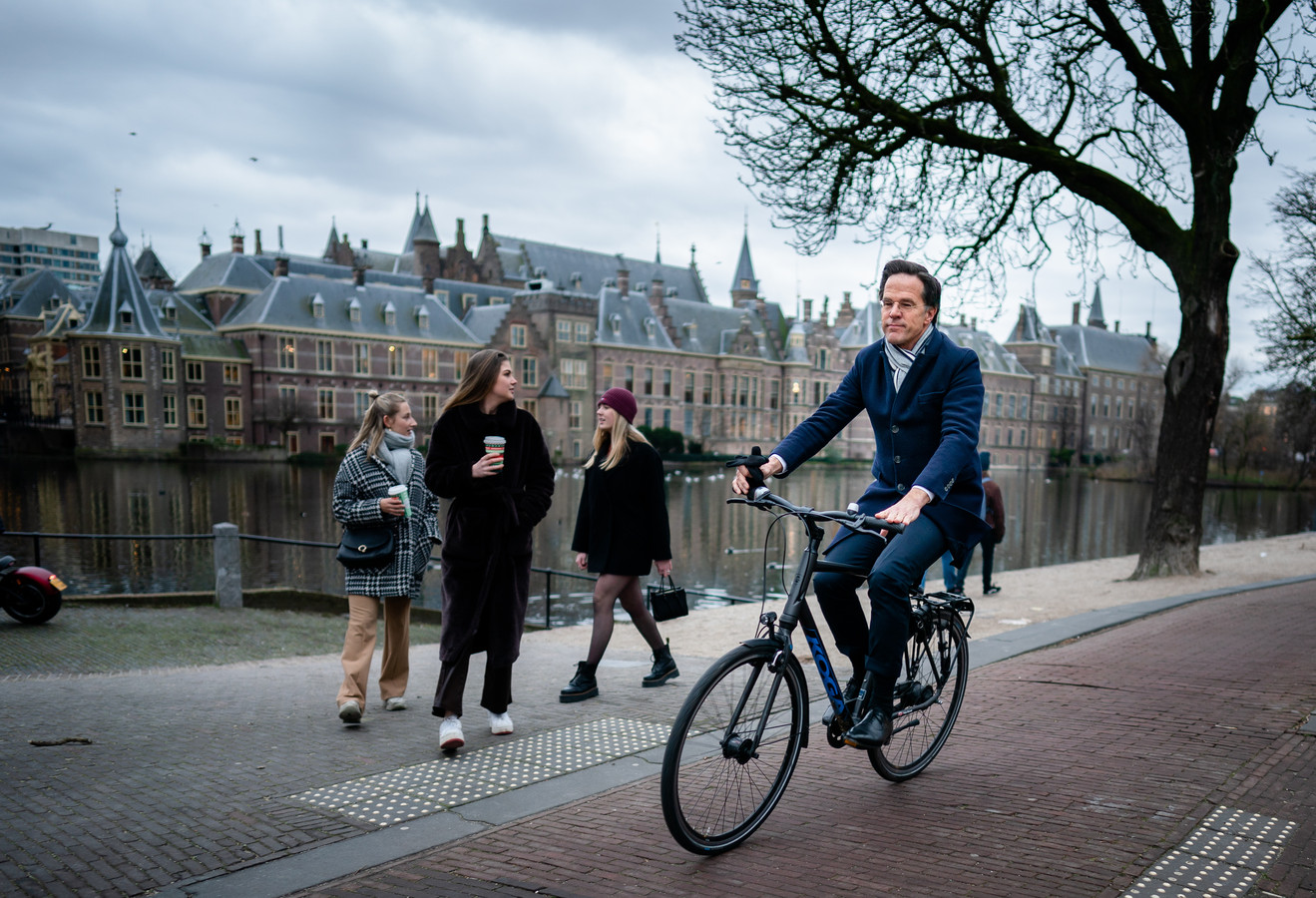 bij-de-kapper-voor-het-stoplicht-en-met-macron-12-foto-s-van-mark