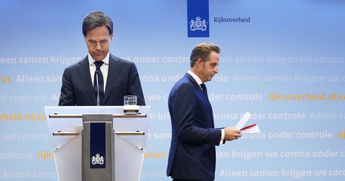 Mondkapjes En Avondklok Paraat Mocht Het Over Drie Weken Niet Beter Gaan Politiek Ad Nl