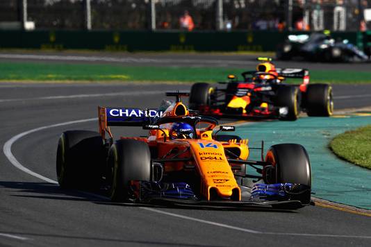 Verstappen zat vast achter de McLaren van Alonso