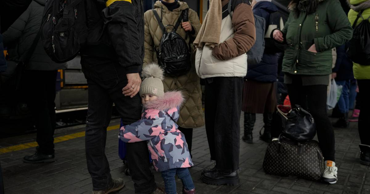 живая украинская война  «Пожар на АЭС в Запорожье после атаки России» — ООН ожидает прибытия до 10 млн беженцев из Украины |  Украина и Россия война