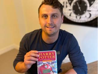 Zeldzame eerste druk van Harry Potter-boek verkocht voor bijna 33.000 euro door niemand minder dan... Harry Potter