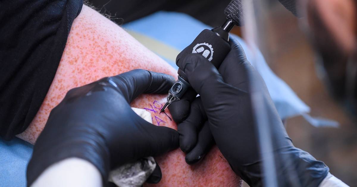 Onrustig Incarijk Discrepantie Oude tattoo-inkt verboden vanwege giftige stoffen | Binnenland | AD.nl