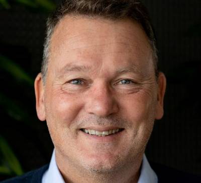 Jan Mollen na ‘vijf fantastische maanden’ weg als wethouder, Patrick Schouw neemt zijn plek in
