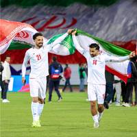 Toch maar supporteren voor de bombarderende Trump, zodat Iran wegblijft of murw en gehalveerd verschijnt op het WK?