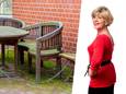 Met deze tips wordt je groene houten tuinbank of schutting weer als nieuw