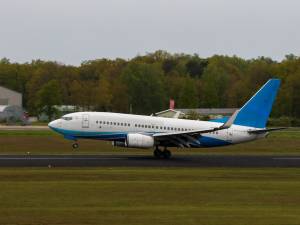 Boeing 737 landt na laatste vlucht op Twente Airport