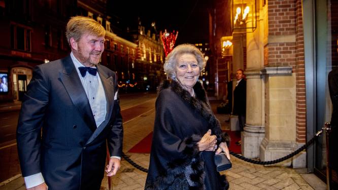 Koning Willem-Alexander en prinses Beatrix gaan samen avondje uit