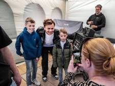 Flemming legt concert stil als 8-jarige Noah wordt geraakt door blik bier