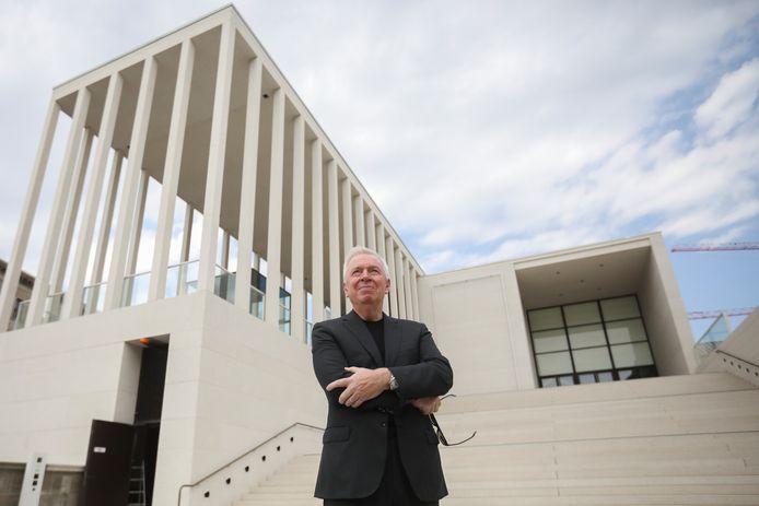 David Chipperfield.