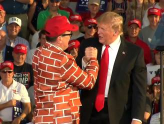 Trump haalt man op podium die duidelijk voorstander is van zijn muur