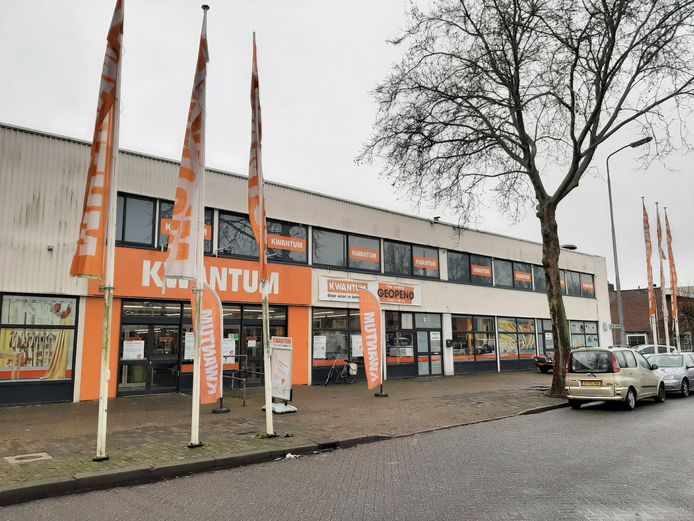 Sociaal Reisbureau brandwonden Kwantum sluit filiaal Ruysdaelbaan: 'Niet aan personeel te komen' |  Eindhoven | ed.nl