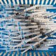 VS stoppen mogelijk met massaal inkopen coronavaccins, Pfizer wil prijzen verhogen