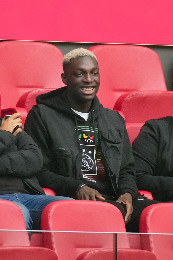 Ajax-aanwinst Mohamed Daramy zat op tribune in de Johan Cruijff Arena bij de wedstrijd tegen Vitesse.