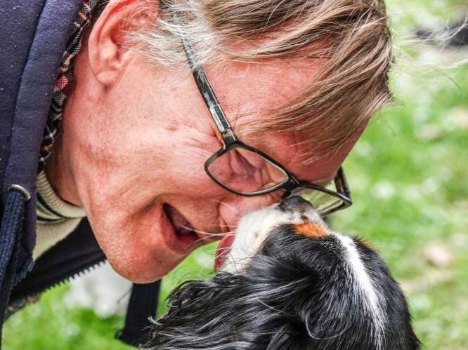 IN BEELD. Bewoners woonzorgcentrum De Korenbloem genieten van Beestjes Baasjes dag