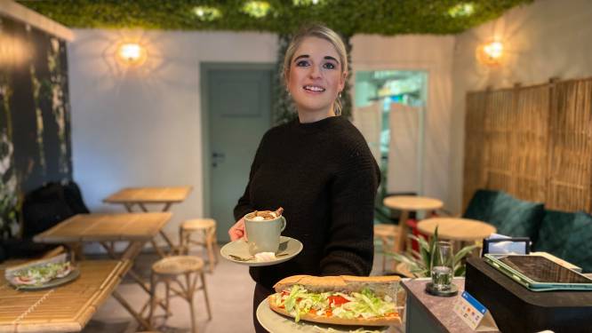 Evelyne (25) opent exotische lunchbar aan Overpoort: “Van een koekjes-latte tot belegde broodjes”