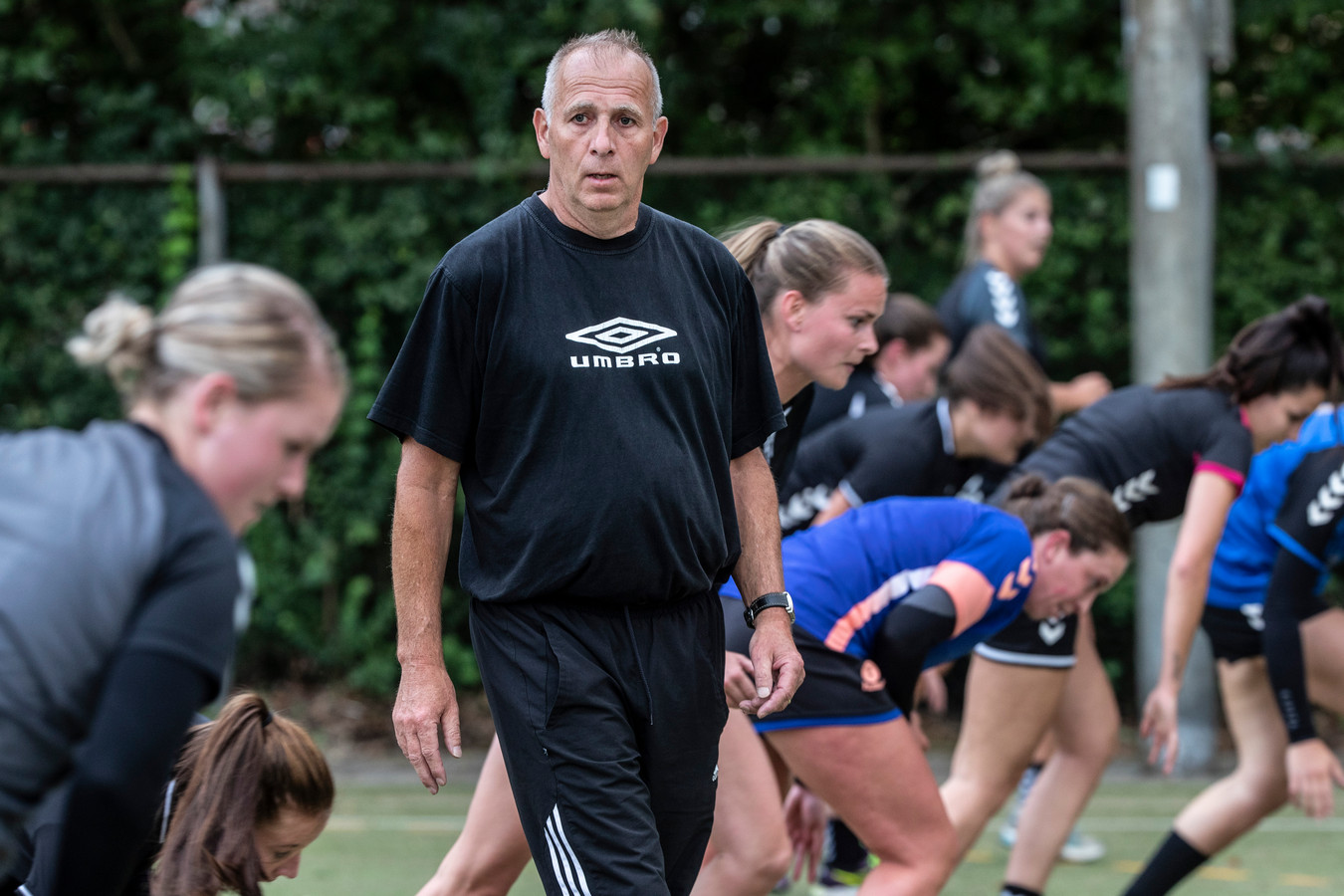 Handbalsters OBW komen tekort in topper Foto gelderlander.nl