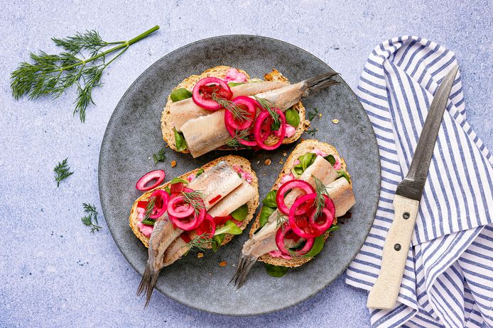 Wat Eten We Vandaag: Broodje haring met rode bietjes | Koken & Eten | AD.nl