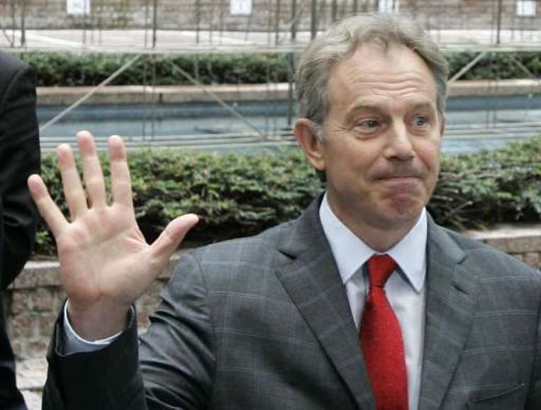 The Sunday Times wijst op de nevenactiviteiten van Tony Blair die te boek staat als één van de duurste sprekers ter wereld. Beeld UNKNOWN