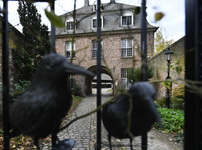 Het terrein van voormalig klooster Graefenthal waar de Duitse politie in oktober 2020 binnen viel.