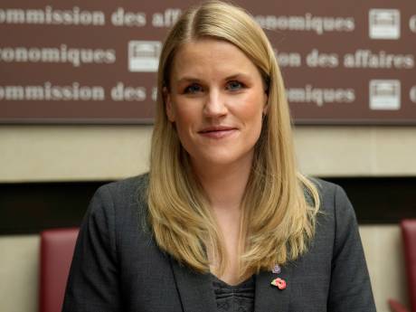 La lanceuse d'alerte de Facebook prône des réseaux sociaux "à échelle humaine"