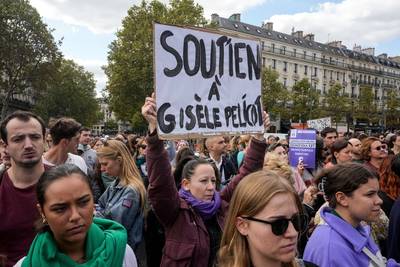 French women in dozens of cities on the streets in support of Gisèle Pelicot