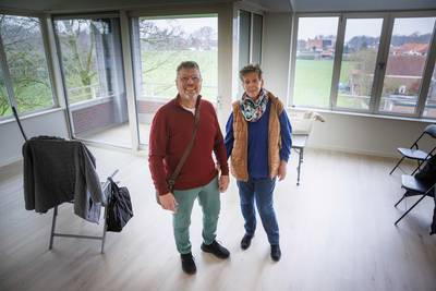 Wonen in de oude pastorie van Nispen: ‘Liever anderen om me heen dan vereenzamen in een groot huis’