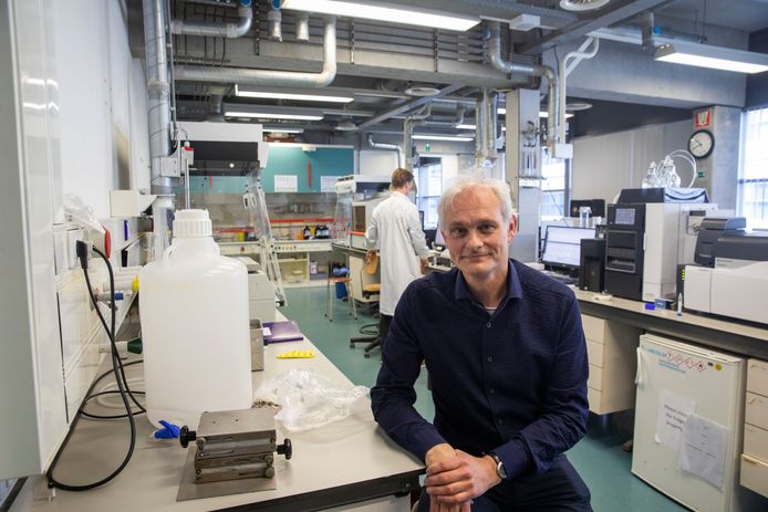 TU/e hoogleraar Jan van Hest ontvangt de hoogste wetenschappelijke onderscheiding, de Spinozapremie.