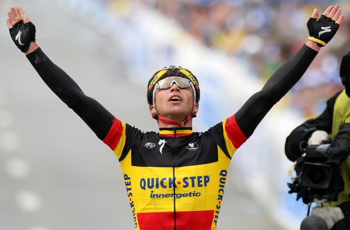 Devolder wint de Ronde van Vlaanderen in 2008 in de Belgische trui.