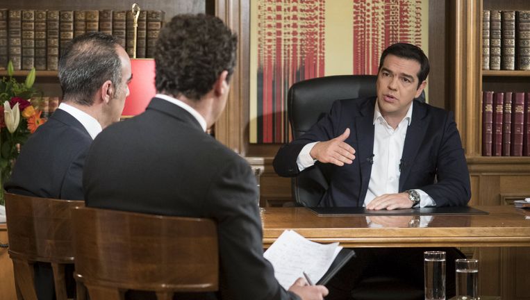 Alexis Tsipras tijdens het interview. Beeld reuters
