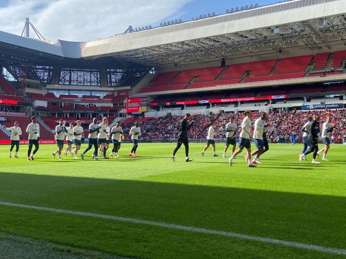 PSV houdt een open training in het Philips Stadion.