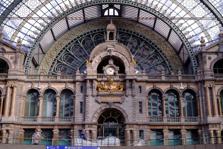 Man Dreigde Voor De Grap Met Aanslag Op Station Antwerpen De Morgen