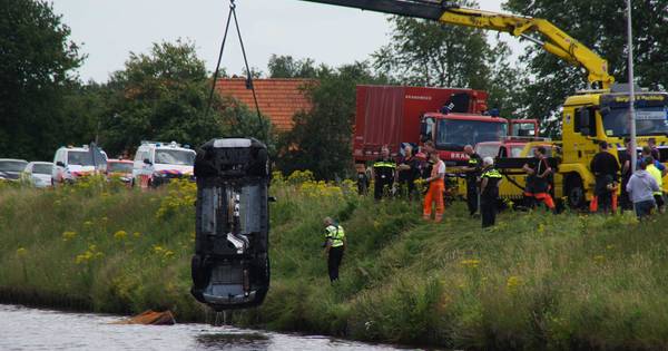 Omgekomen moeder bij auto-ongeluk was hoogzwanger | Binnenland - AD.nl
