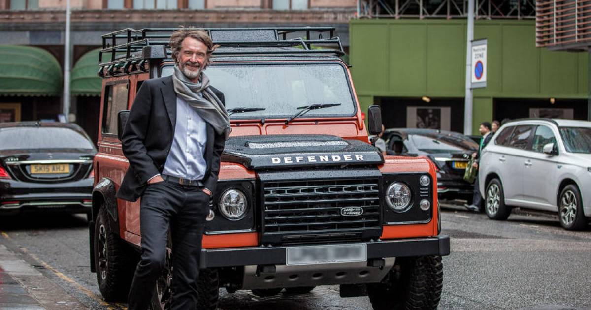 Garantie twist Zes Miljardair geeft 750 miljoen uit om Land Rover Defender nieuw leven in te  blazen | Auto | AD.nl