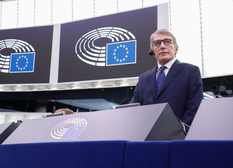 Huidig EP-voorzitter David Sassoli wil zijn plek niet afstaan. Beeld AFP
