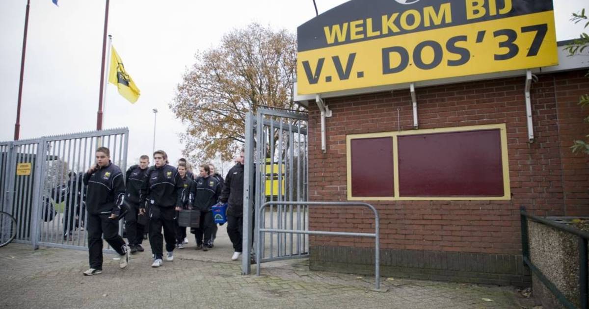 Weer Vriezenveen Per Uur Omroeper Braakhuis (45) van DOS'37 Vriezenveen overleden | Twenterand