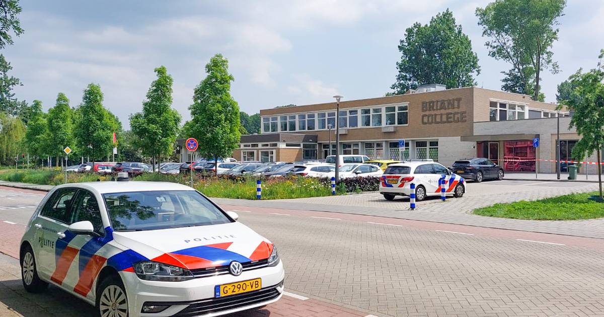 Deux jeunes arrêtés après un incident poignardé à l’école d’Arnhem au cours duquel un garçon (15 ans) a été blessé |  Arnhem