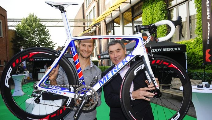 Un v lo sp cial pour le 65e anniversaire d Eddy Merckx Cyclisme