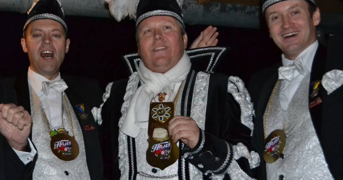 Prins Hans nu ook baron Steenbikkers