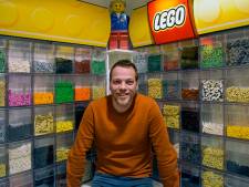 Jan maakt zijn jongensdroom waar met Legowinkel: ‘Lego is allang geen kinderspeelgoed meer’