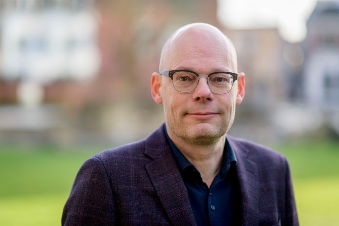 Roelof Bleker (54) is vanaf 1 februari de nieuwe burgemeester van Enschede