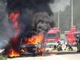 VIDEO: Bestelwagen in brand op pechstrook E313