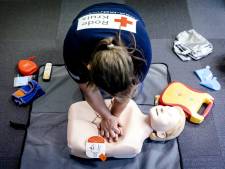 Vrijwilligers Rode Kruis lopen massaal weg om stortvloed aan regels: ‘Zelfs jaarlijkse barbecue moet vega zijn’