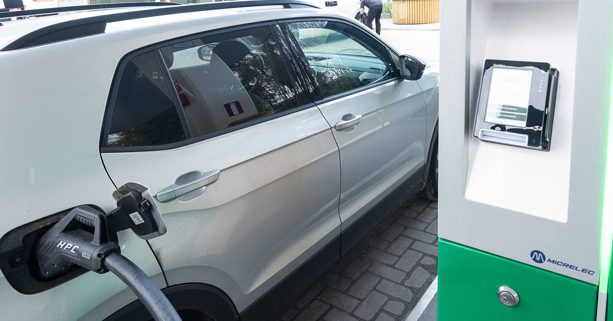 Major Poll Reveals 41% of Flemish People Interested in Electric Cars – Who are they Voting for?