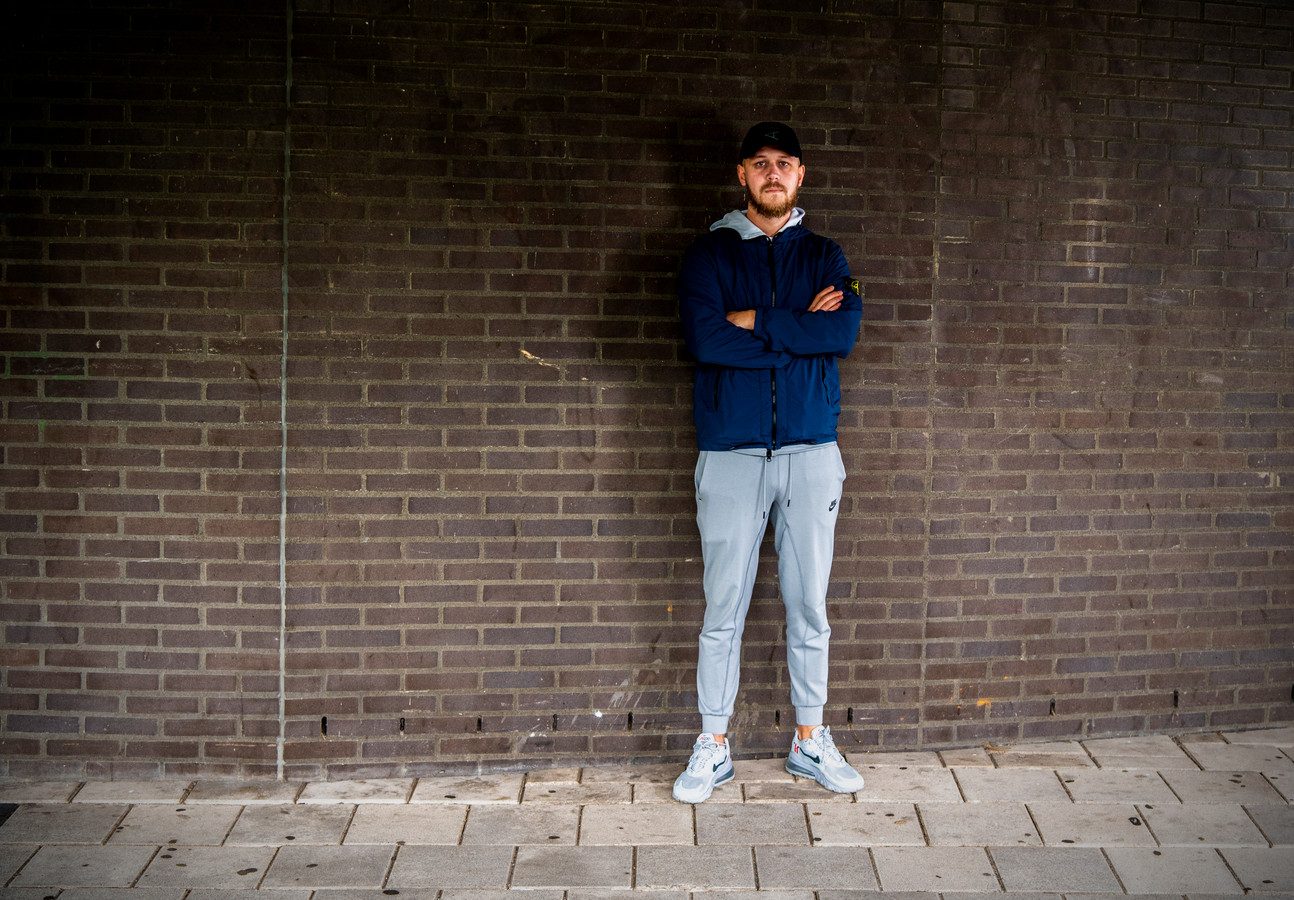 Ex-crimineel Cor (25) betert zijn leven als rapper: ‘Het besef kwam ...