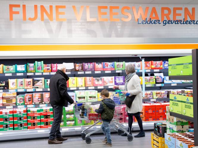 Na dodelijke listeriabesmetting in Nederland: 25.000 pakjes rosbief uit Aldi-rekken