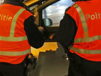 Politie controleert 84 bestuurders op alcohol en houdt twee rijbewijzen in
