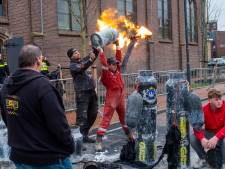 Burgemeester denkt aan Olympische Spelen voor carbidschieten in Kampen (maar weigert op de melkbus te zitten)