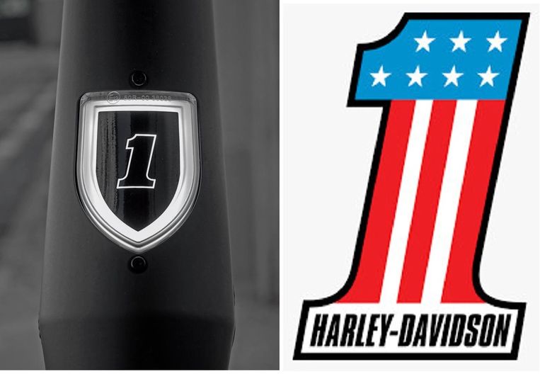 « Powered by » : logo Serial1 à gauche, Harley-Davidson à droite.  Statue 