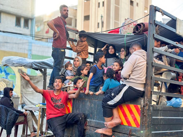 Ontheemde Palestijnen op de vlucht uit het oostelijke deel van de stad Rafah.