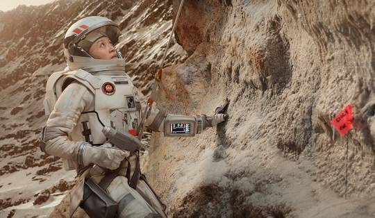 Ineens werpt ruimtereeks ‘For All Mankind’ een blikkerend zoeklicht op de menselijke natuur